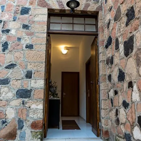 Catalana Al Centro Di Alguer